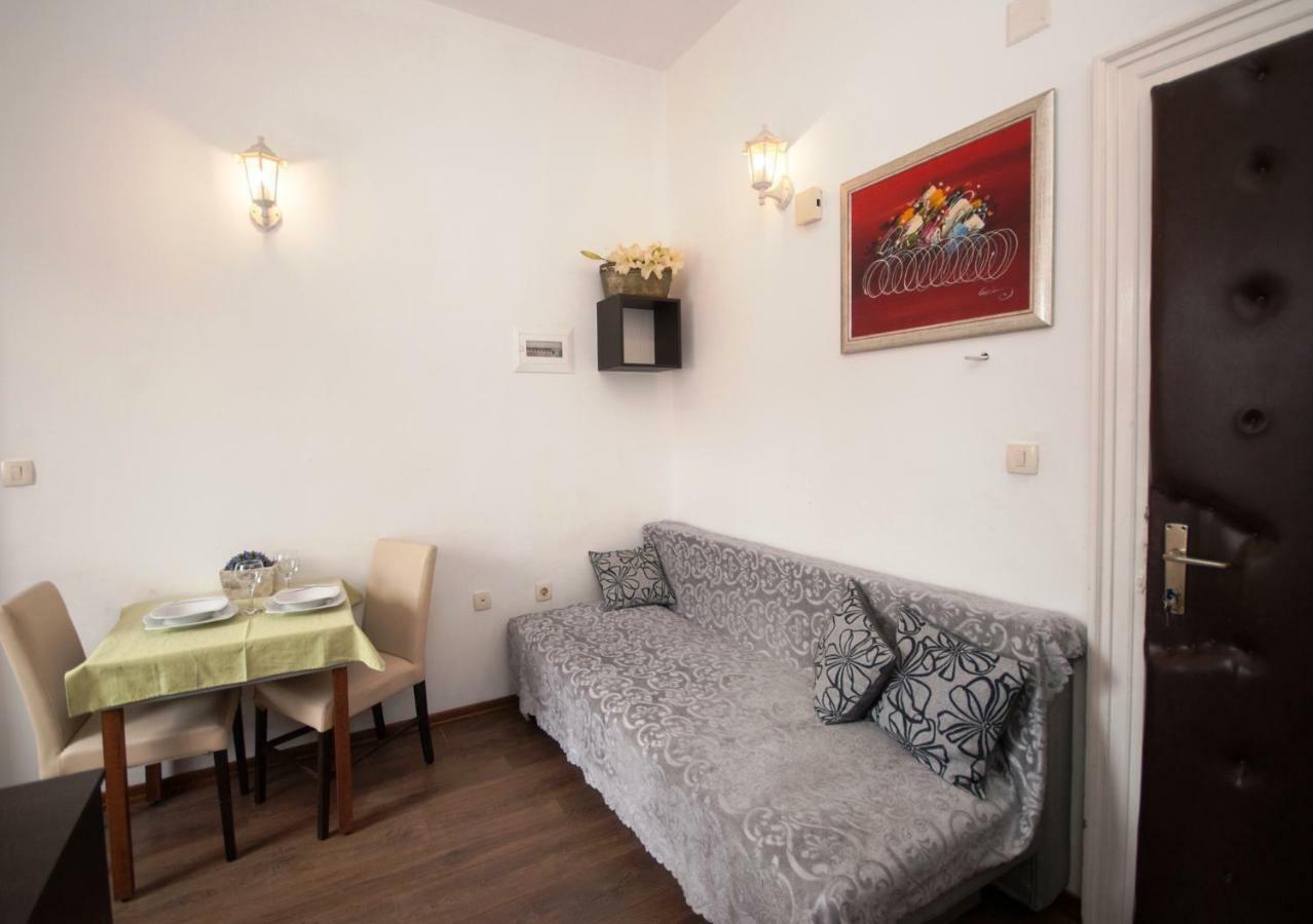 Apartments Angie Split Bagian luar foto